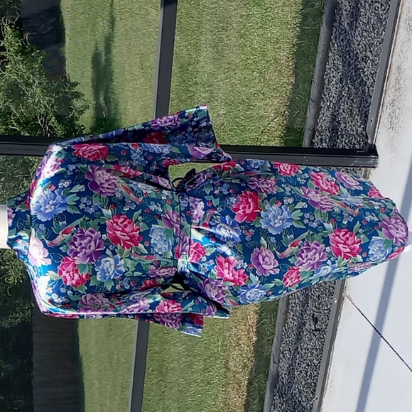Vintage Copacabana Satin Feel Short Robe Floral Size Medium - Picture 3 of 13
